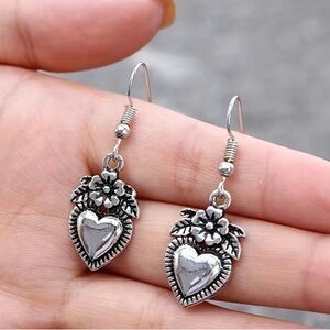 *BOGO FREE* Vintage flower love heart shaped earrings